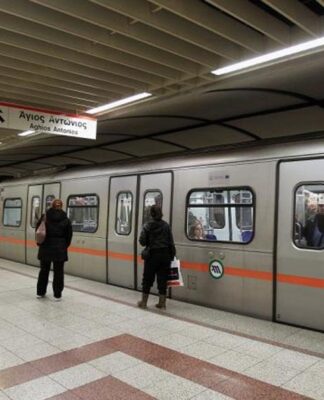 Ελεγκτές ξυλοκοπήθηκαν από νεαρό επιβάτη του Μετρό