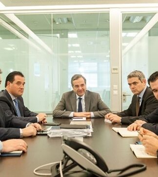 Μέλη της ΟΝΝΕΔ αμφισβήτησαν τον Σαμαρά… κατάμουτρα!