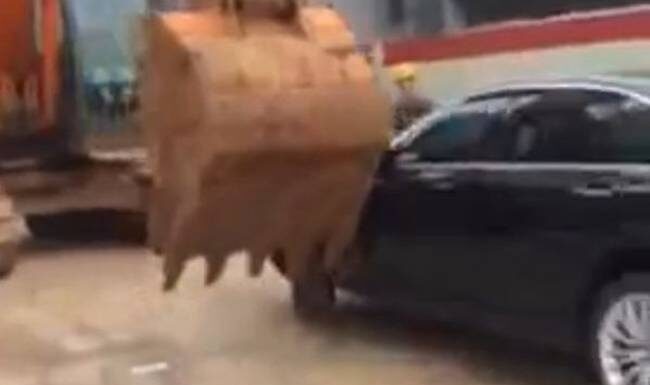 Μετά από αυτό δεν θα ξαναπαρκάρετε παράνομα! (Βίντεο)