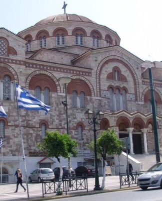Πανηγυρίζει σήμερα ο Μητροπολιτικός Ναός της Αγίας Τριάδας Πειραιά (Πρόγραμμα)