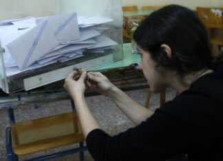 Τι δείχνουν οι δημοσκοπήσεις για το δημοψήφισμα