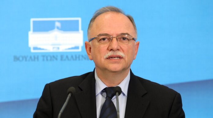ΔΕΙΤΕ τι έγραφε ο Παπαδημούλης για το Δημοψήφισμα Παπανδρέου!