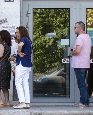 Σε…τεντωμένο σχοινί οι τράπεζες