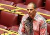 Δε θα πιστεύετε πόσα χρήματα έδωσε ο Βαρουφάκης για αυτό το πουκάμισο!