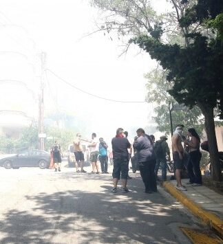 ΦΩΤΙΑ: Πώς να προστατέψετε το σπίτι σας όταν πλησιάζει η πυρκαγιά