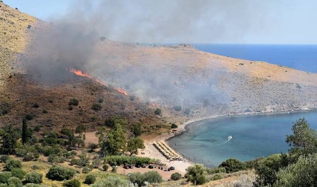 ΕΚΤΑΚΤΟ: Φωτιά στην Αίγινα