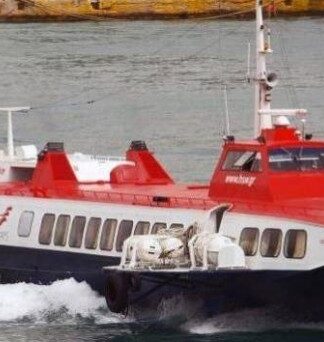Αγωνία και ταλαιπωρία για 64 επιβάτες δελφινιού στην Αίγινα – Δείτε τι έγινε