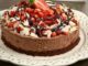 Cheesecake σοκολάτας με φράουλες – Η συνταγή που θα σας ξετρελάνει!