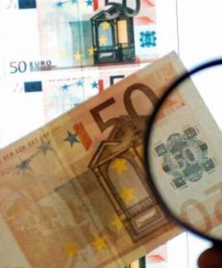 ΠΑΛΑΙΟ ΦΑΛΗΡΟ: Συνελήφθη 36χρονος λίγο πριν διοχετεύσει στην αγορά εκατοντάδες πλαστά χαρτονομίσματα