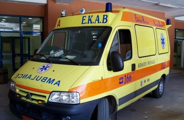 Έφτιαχνε τη σκεπή του και έπεσε στο κενό