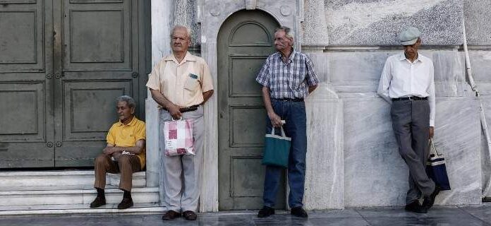 Μαχαίρι από αύριο στις συντάξεις -Ποιοι επιβαρύνονται