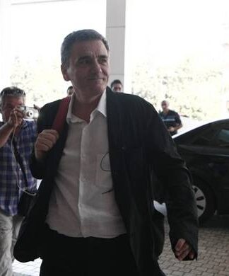 Ευκλείδης Τσακαλώτος: Δεν θα υπάρξει «κούρεμα» καταθέσεων