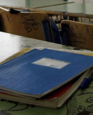 Με 25 χιλιάδες κενά ξεκινά η νέα σχολική χρονιά