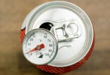 Αυτός είναι ο μαγικός τρόπος για να παγώσετε ένα αναψυκτικό σε 2 λεπτά!