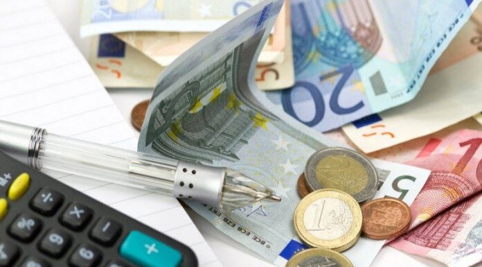 Έκτακτη Εισφορά Αλληλεγγύης: Πότε η “λυπητερή”- Ποιοι θα την πληρώσουν