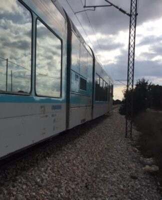 ΕΚΤΑΚΤΟ: Άντρας αυτοκτόνησε πέφτοντας στις ράγες – Πανικός στο σημείο!