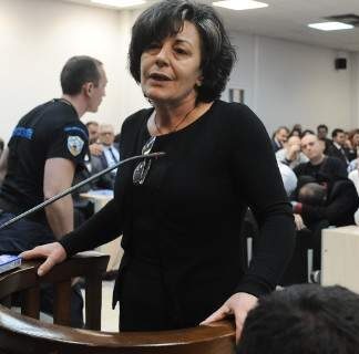 Συγκλονίζει η μητέρα του Φύσσα: Προσπάθησα να τον ζεστάνω να σηκωθεί…
