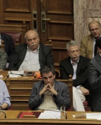 Σκληρά προαπαιτούμενα: Αυξήσεις σε φόρους και ψαλίδι σε συντάξεις