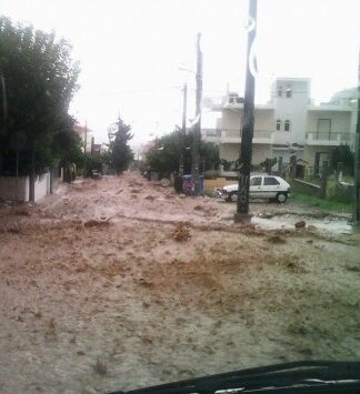 ΣΟΚ στο Μενίδι: Νεκρός άνδρας από την κακοκαιρία