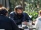 ΔΕ ΘΑ ΤΟ ΠΙΣΤΕΥΕΤΕ: Δείτε που πίνει τον καφέ του ο sexy Κρητικός αγρότης!