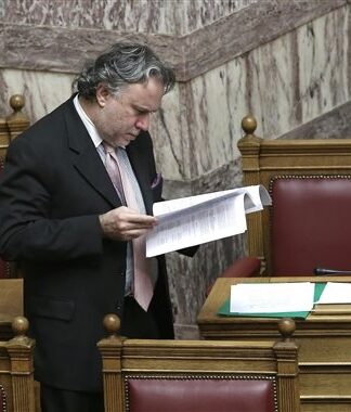 Σενάρια για ΝΕΟ ΦΟΡΟ στις τραπεζικές συναλλαγές «υπέρ συντάξεων»