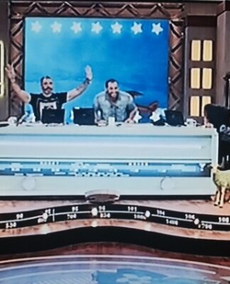 ΠΑ-ΝΙ-ΚΟΣ! Κατέρρευσε on air το σκηνικό των Ράδιο Αρβύλα – Δείτε τι έγινε