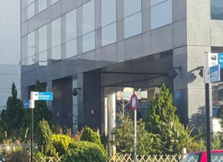 ΠΕΙΡΑΙΑΣ: Να γιατί άλλαξαν οι πινακίδες στους δρόμους!
