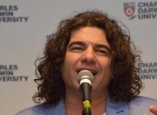 ΔΕ ΘΑ ΠΙΣΤΕΥΕΤΕ τι κάνει σήμερα ο ΚΟΥΡΚΟΥΛΗΣ στην Αυστραλία