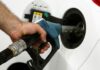 Η ΑΛΗΘΕΙΑ: Γιατί δεν πέφτει η τιμή της βενζίνης