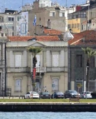 ΘΕΟΦΑΝΕΙΑ ΣΤΗ ΣΜΥΡΝΗ- Πρώτη φορά μετά την καταστροφή!