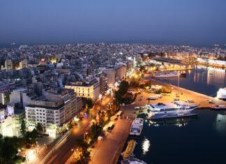 Μια Πειραιώτισσα καταγράφει όσα αγαπάει στο λιμάνι