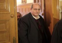 Ο Φίλης καταργεί τον εορτασμό των Τριών Ιεραρχών!