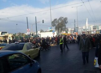 ΤΩΡΑ: Κλειστό το λιμάνι του Πειραιά!