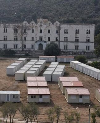 Βάζουν τον στρατό να λύσει το προσφυγικό