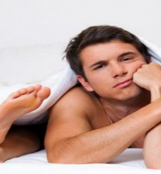Έρευνα-έκπληξη: 1 στους 4 άντρες δηλώνει ότι έχει κάθε μήνα…