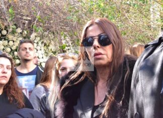 Ράκος η Άντζελα Δημητρίου στην κηδεία του Παντελίδη