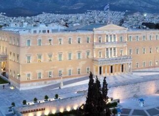 ΤΡΟΜΟΚΡΑΤΙΚΗ ΕΠΙΘΕΣΗ στη Βουλή: Μέτρα Ασφαλείας και επιπτώσεις!