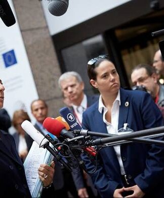 Ο υπόνομος του ΔΝΤ: Απατεώνες, βιαστές και αγύρτες!