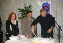 Ο Δήμαρχος Πειραιά Γιάννης Μώραλης στην κοπή πίτας του σωματείου οδηγών χειριστών εργατών καθαριότητας Δήμου Πειραιά