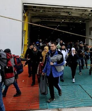 ΛΙΜΑΝΙ ΠΕΙΡΑΙΑ: Νέες αφίξεις μεταναστών και σήμερα!