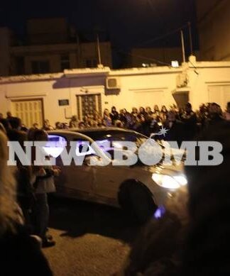 ΣΠΑΡΑΚΤΙΚΗ η μητέρα του Παντελίδη: «Σήκω να δεις τους φίλους σου, παιδί μου.Σήκω καμάρι μου…»