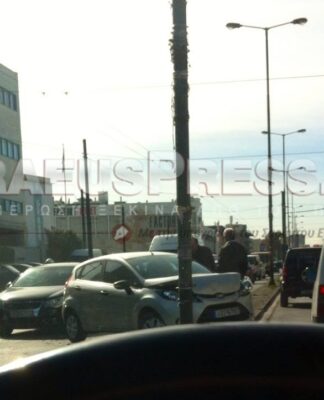 ΡΕΝΤΗΣ-ΠΕΙΡΑΙΩΣ: Σφοδρή σύγκρουση σε στύλο της ΔΕΗ! (φωτο)