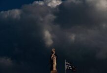 Χρεοκοπία της Ελλάδας τον Μάρτιο βλέπει το Spiegel