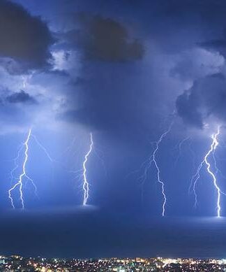 Έρχονται ΙΣΧΥΡΕΣ καταιγίδες και ΧΙΟΝΙΑ – Πού και ΠΟΤΕ θα «χτυπήσει» η κακοκαιρία!