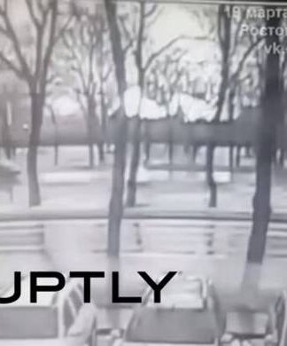 Συντριβή αεροσκάφους Ρωσία: Καρέ καρέ η συντριβή του Boeing