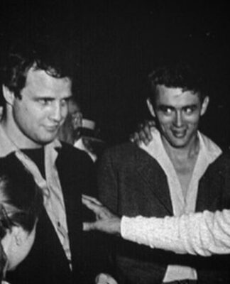 ΣΟΚΑΡΙΣΤΙΚΕΣ λεπτομέρειες για την ερωτική σχέση του Μάρλον Μπράντο με τον Τζέιμς Ντιν!