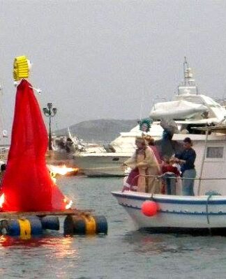 Αίγινα: Μεγάλη επιτυχία για το Καρναβάλι Αίγινας 2016 (φωτό)