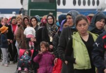 «Βουλιάζει» ο Πειραιάς με 4.000 πρόσφυγες – Περισσότεροι από 8.500 στα νησιά