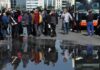 «Βουλιάζει» ο Πειραιάς: Τουλάχιστον 2.250 πρόσφυγες και μετανάστες στους επιβατικούς σταθμούς