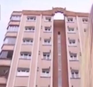 Σοκ στην Τουρκία: 20χρονο μοντέλο πήδηξε στο κενό για να γλιτώσει από τους βιαστές της (BINTEO)